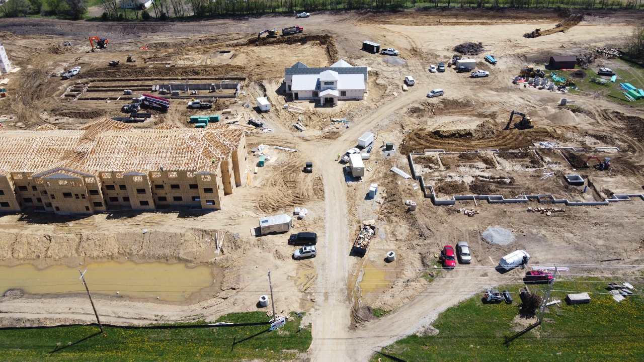 Cedar West Apartments under construction